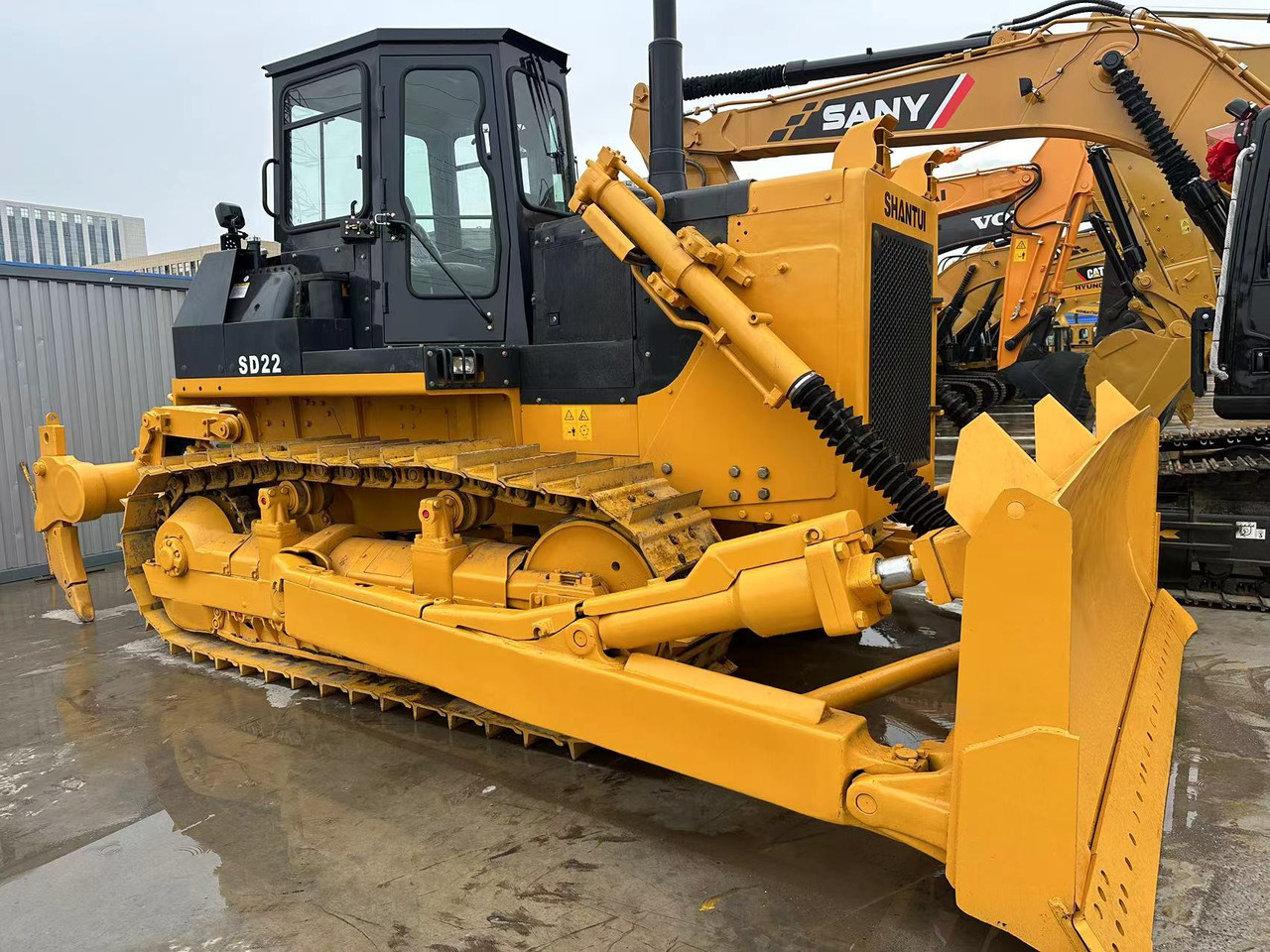 SHANTUI SD22 - Bulldozer: photos 1 SHANTUI SD22 - Bulldozer: photos 1