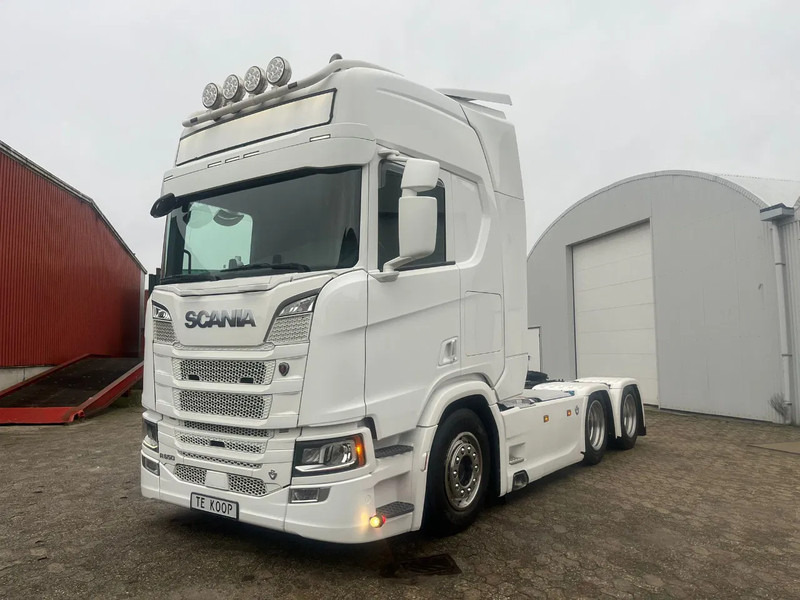 Scania R650 V8 NGS R650 6x4 - Tracteur routier: photos 2 Scania R650 V8 NGS R650 6x4 - Tracteur routier: photos 2