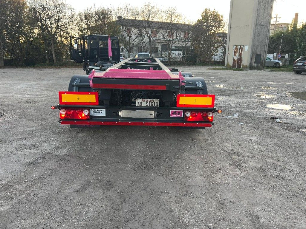 CARDI RIMORCHIO CARDI SCARRABILE RIBALTABILE - Remorque ampliroll/ Multibenne: photos 3 CARDI RIMORCHIO CARDI SCARRABILE RIBALTABILE - Remorque ampliroll/ Multibenne: photos 3