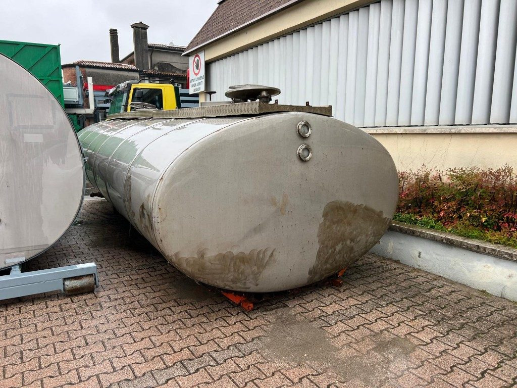 CISTERNA USATA NON SCARRABILE IN ACCIAIO INOX - Conteneur citerne: photos 2 CISTERNA USATA NON SCARRABILE IN ACCIAIO INOX - Conteneur citerne: photos 2