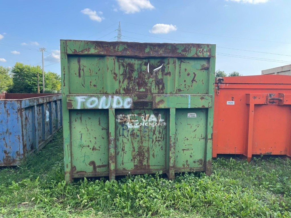 CONTAINER SCARRABILE USATO A CIELO APERTO - Benne ampliroll: photos 1 CONTAINER SCARRABILE USATO A CIELO APERTO - Benne ampliroll: photos 1