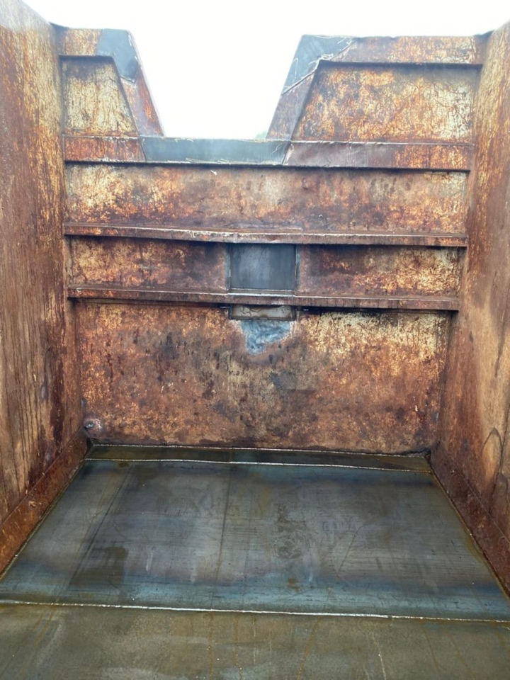 CONTAINER SCARRABILE USATO A CIELO APERTO - Benne ampliroll: photos 5 CONTAINER SCARRABILE USATO A CIELO APERTO - Benne ampliroll: photos 5