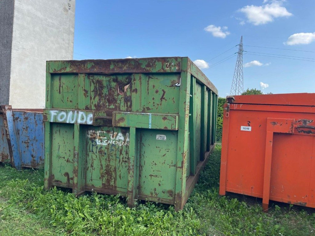 CONTAINER SCARRABILE USATO A CIELO APERTO - Benne ampliroll: photos 2 CONTAINER SCARRABILE USATO A CIELO APERTO - Benne ampliroll: photos 2