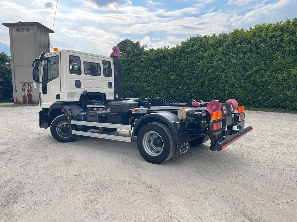 IVECO EUROCARGO 120E22 SCARRABILE - Camion ampliroll: photos 3 IVECO EUROCARGO 120E22 SCARRABILE - Camion ampliroll: photos 3