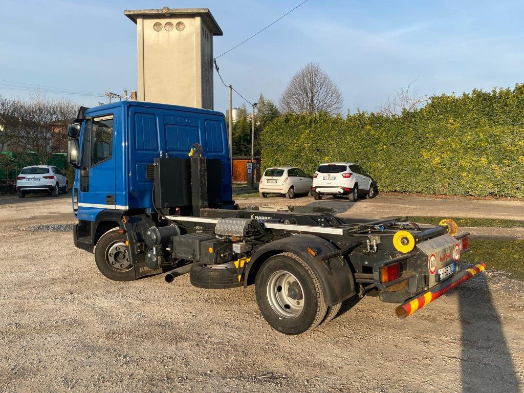 IVECO EUROCARGO 75E18 SCARRABILE - Camion ampliroll: photos 4 IVECO EUROCARGO 75E18 SCARRABILE - Camion ampliroll: photos 4