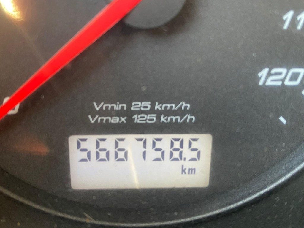 IVECO STRALIS 310 SCARRABILE FULL PNEUMATICO - Camion ampliroll: photos 3 IVECO STRALIS 310 SCARRABILE FULL PNEUMATICO - Camion ampliroll: photos 3