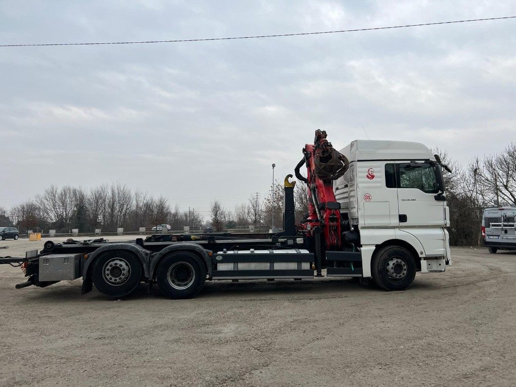 Camion ampliroll, Camion grue MAN TGX 26.480 SCARRABILE CON GRU: photos 8 Camion ampliroll, Camion grue MAN TGX 26.480 SCARRABILE CON GRU: photos 8