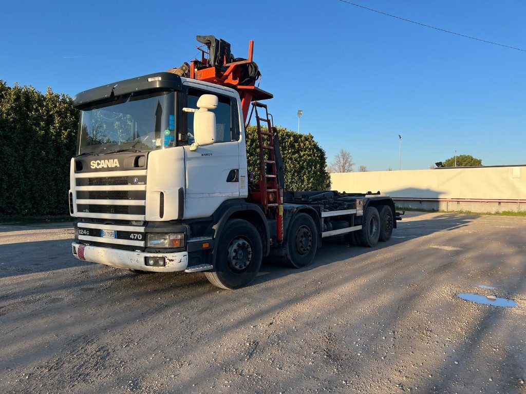 SCANIA CV R124 SCARRABILE CON GRU E POLIPO - Camion ampliroll: photos 1 SCANIA CV R124 SCARRABILE CON GRU E POLIPO - Camion ampliroll: photos 1