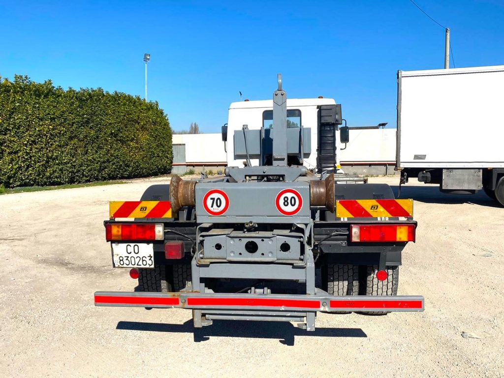 SCANIA H82 SCARRABILE BALESTRATO ANTERIORE E POSTE - Camion ampliroll: photos 3 SCANIA H82 SCARRABILE BALESTRATO ANTERIORE E POSTE - Camion ampliroll: photos 3