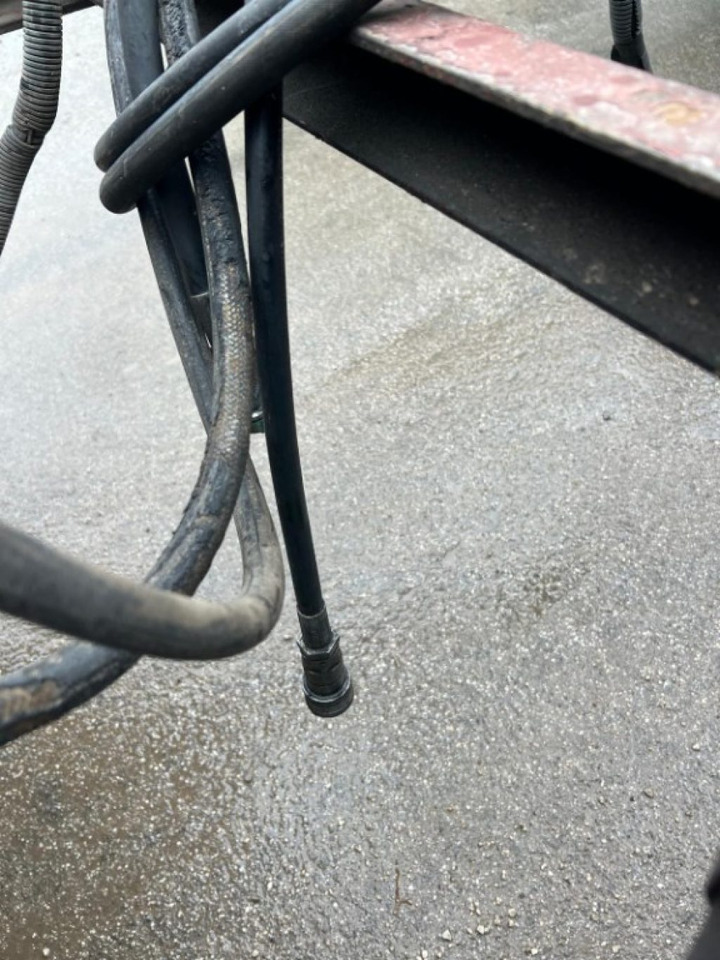 VIBERTI RIMORCHIO VIBERTI SCARRABILE PNEUMATICO - Remorque ampliroll/ Multibenne: photos 4 VIBERTI RIMORCHIO VIBERTI SCARRABILE PNEUMATICO - Remorque ampliroll/ Multibenne: photos 4