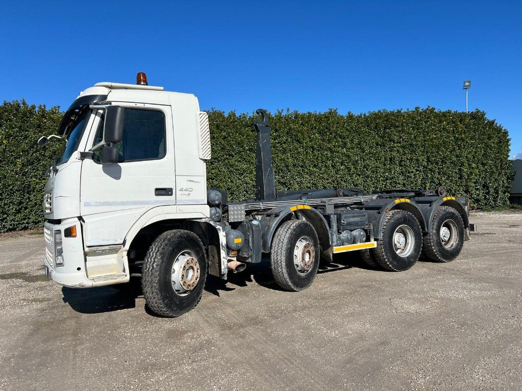 VOLVO FM440 SCARRABILE - Camion ampliroll: photos 2 VOLVO FM440 SCARRABILE - Camion ampliroll: photos 2