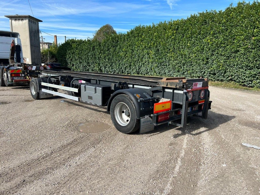 ZORZI RIMORCHIO ZORZI 20R073 SCARRABILE - Remorque ampliroll/ Multibenne: photos 4 ZORZI RIMORCHIO ZORZI 20R073 SCARRABILE - Remorque ampliroll/ Multibenne: photos 4