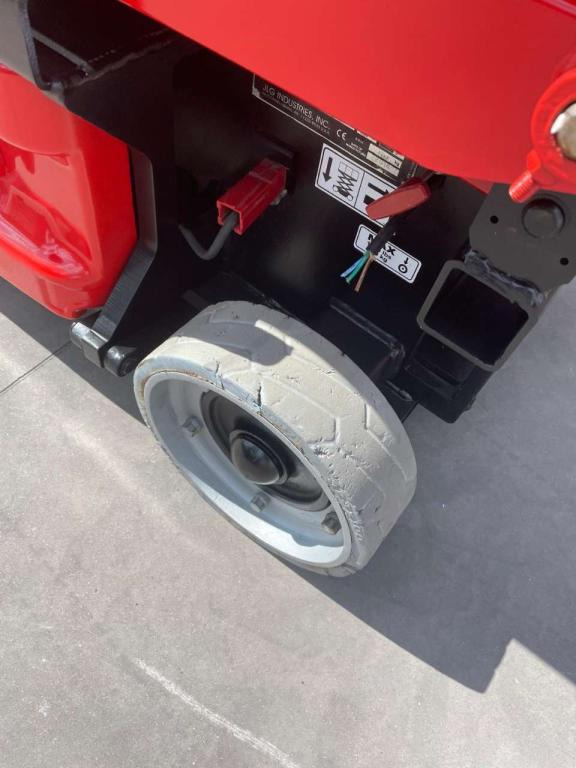 JLG 1930ES - Nacelle ciseaux: photos 3 JLG 1930ES - Nacelle ciseaux: photos 3