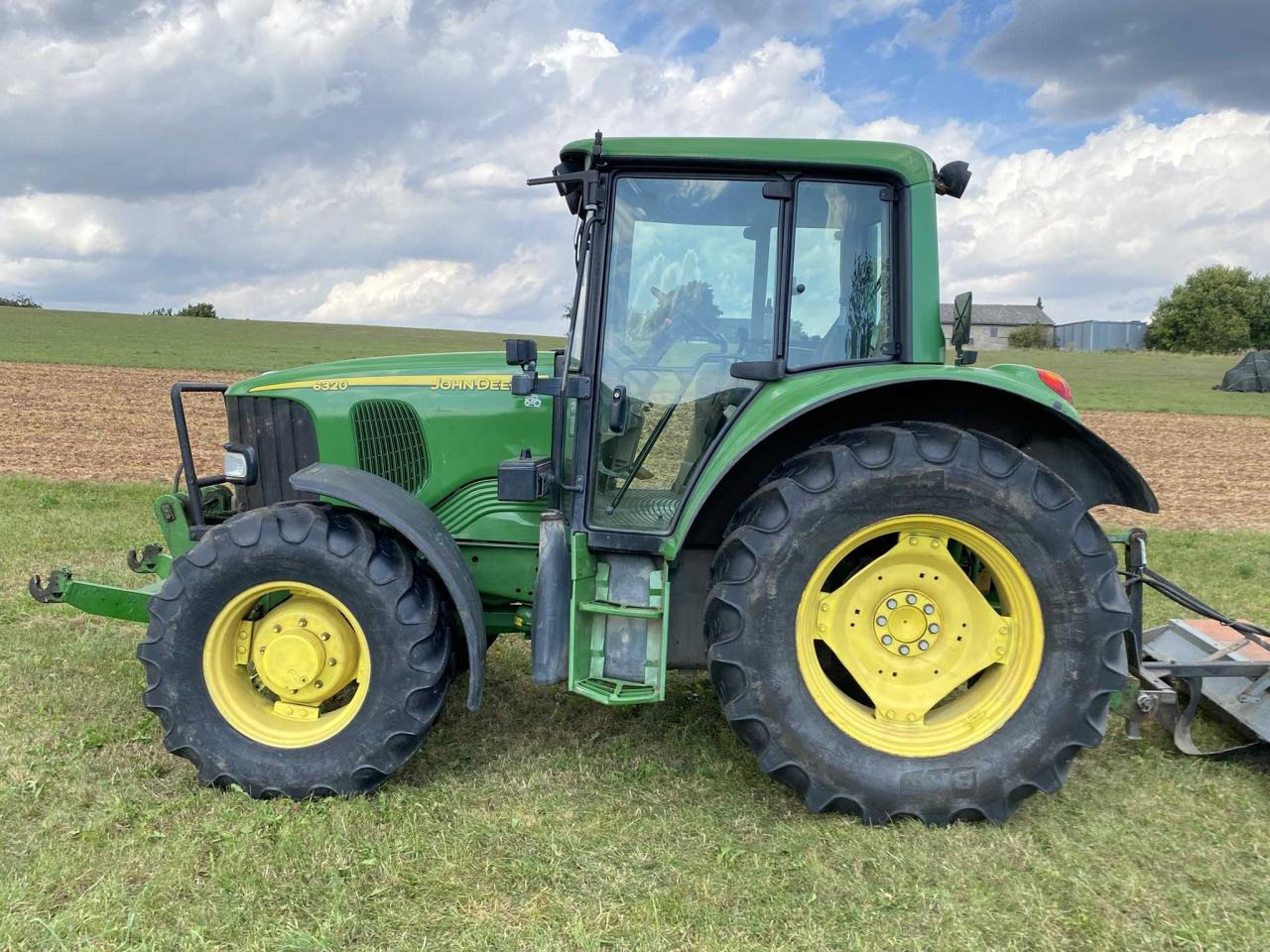 John Deere 6320 Premium - Tracteur agricole: photos 1 John Deere 6320 Premium - Tracteur agricole: photos 1