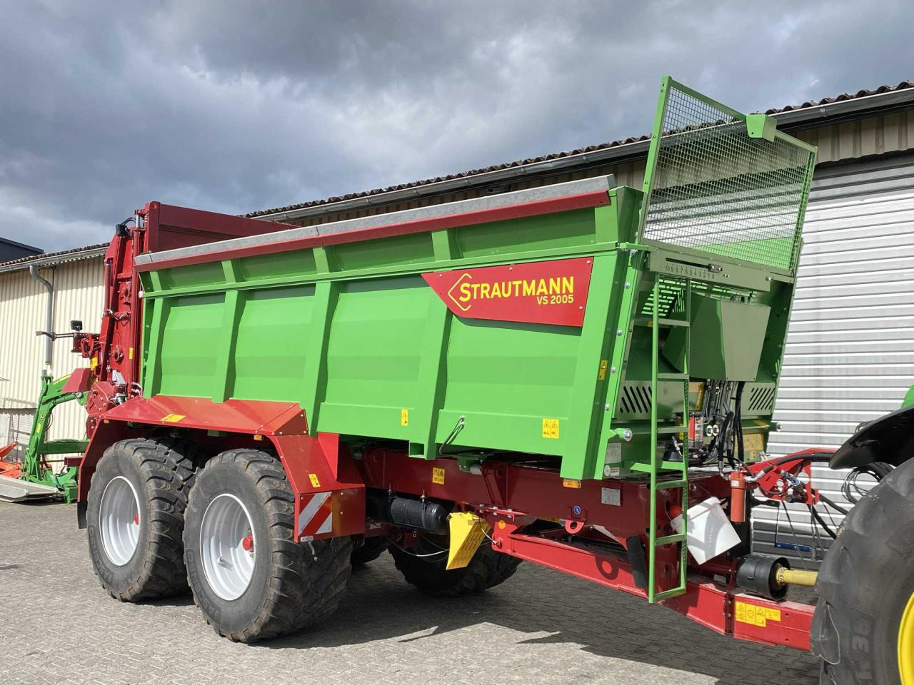 Strautmann VS 2005 Wiegestreuer - Epandeur à fumier: photos 2 Strautmann VS 2005 Wiegestreuer - Epandeur à fumier: photos 2