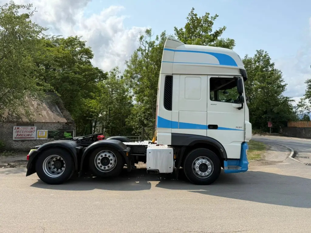 DAF XF 105 (PXM) - Tracteur routier: photos 5 DAF XF 105 (PXM) - Tracteur routier: photos 5