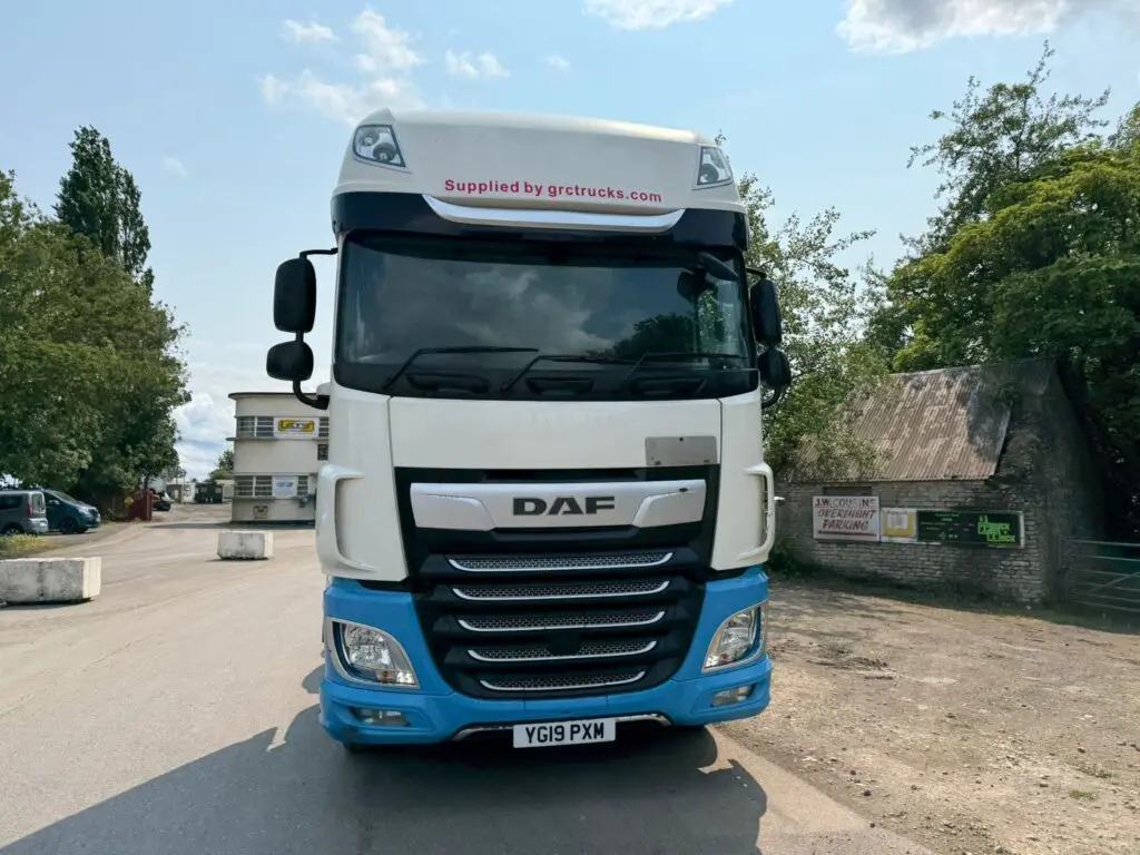 DAF XF 105 (PXM) - Tracteur routier: photos 3 DAF XF 105 (PXM) - Tracteur routier: photos 3