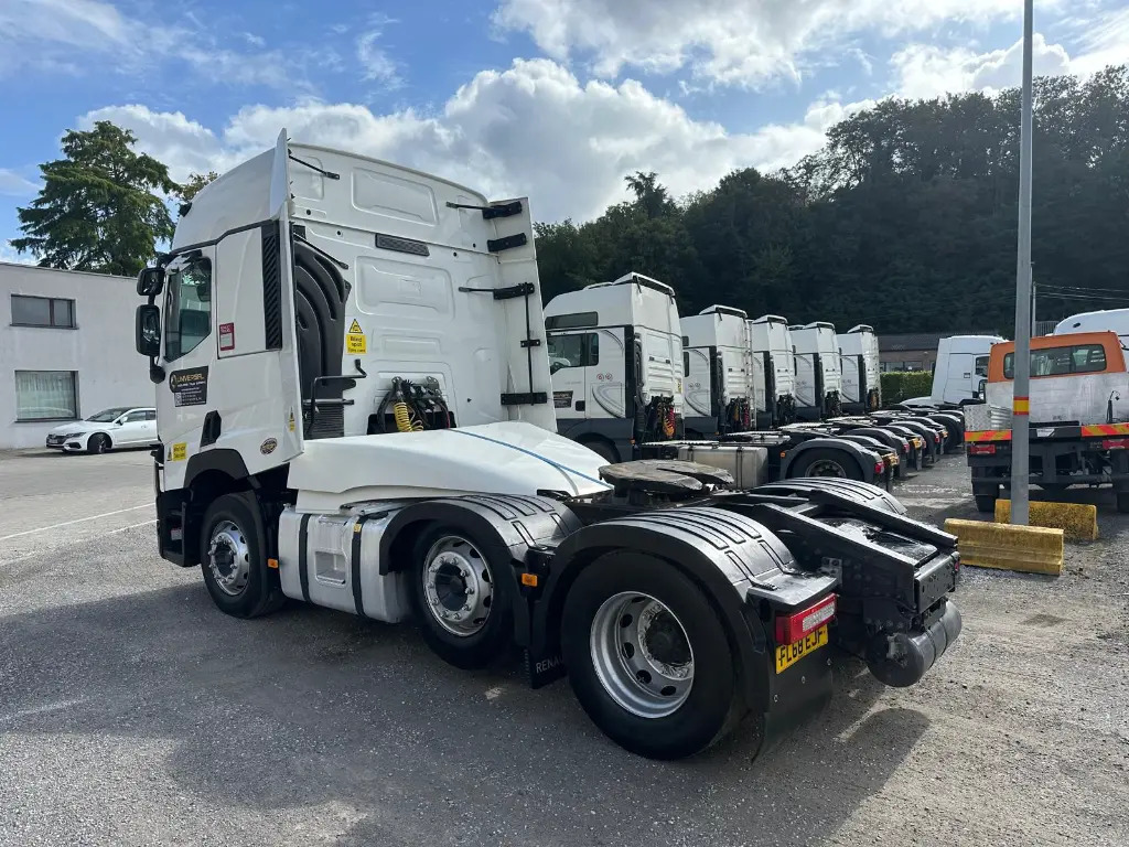 Renault T 460 (EJF) - Tracteur routier: photos 4 Renault T 460 (EJF) - Tracteur routier: photos 4