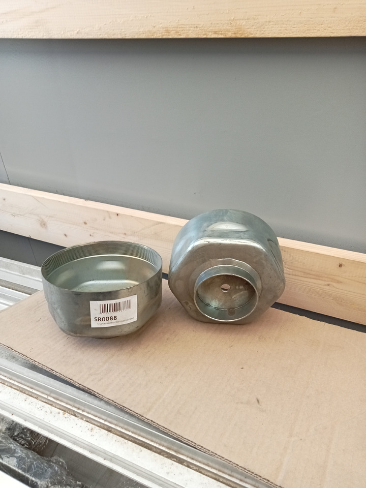 Trouillet CHAPEAU MOYEU COMPTEUR FONTENAX - Essieu et pièces: photos 1 Trouillet CHAPEAU MOYEU COMPTEUR FONTENAX - Essieu et pièces: photos 1