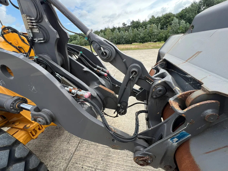 Volvo L90G (New Tyres) - Chargeuse sur pneus: photos 5 Volvo L90G (New Tyres) - Chargeuse sur pneus: photos 5