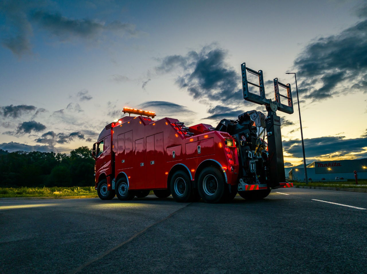 Volvo FH NEW ER4120 5 winches T-REX Volvo FH 540 8x4 WB6,0 White or RED - Remorqueuse: photos 4 Volvo FH NEW ER4120 5 winches T-REX Volvo FH 540 8x4 WB6,0 White or RED - Remorqueuse: photos 4