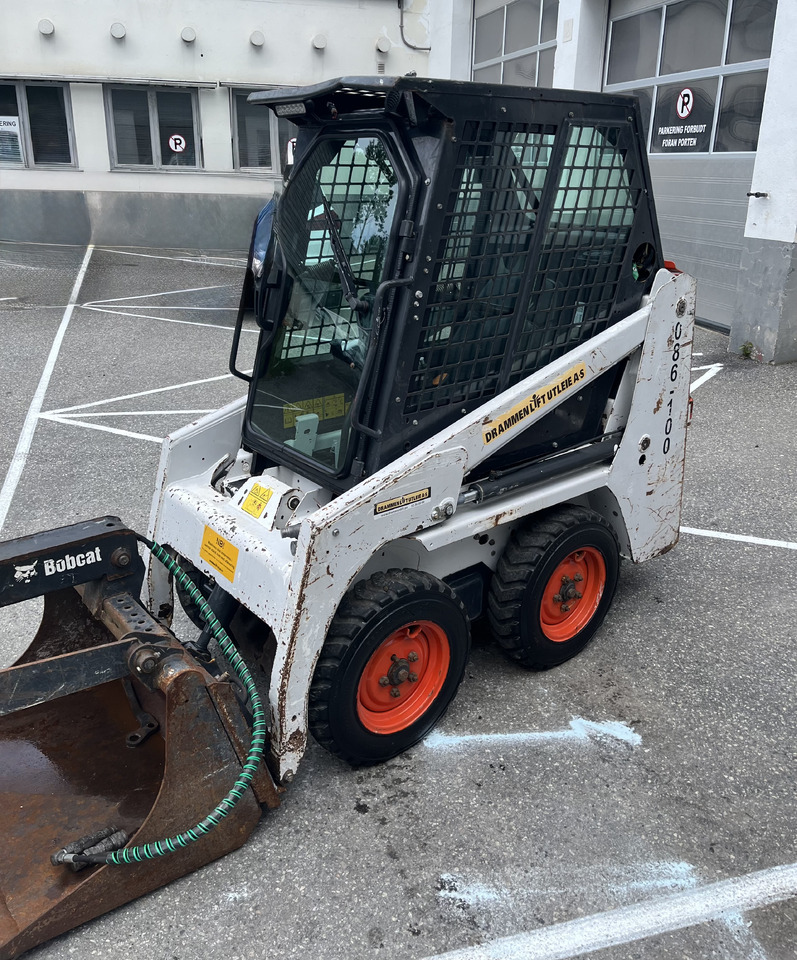 BOBCAT S70 - Chargeuse compacte sur chenilles: photos 2 BOBCAT S70 - Chargeuse compacte sur chenilles: photos 2