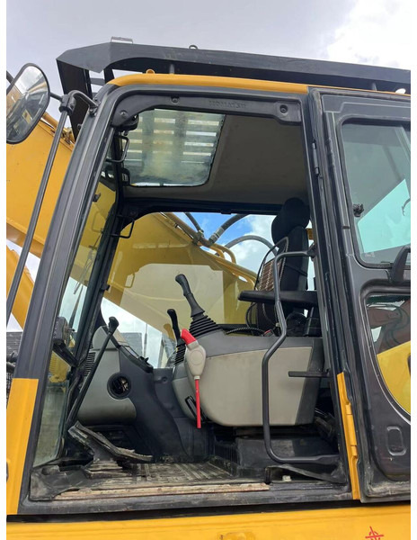 Komatsu PC400-8R - Pelle sur chenille: photos 5 Komatsu PC400-8R - Pelle sur chenille: photos 5