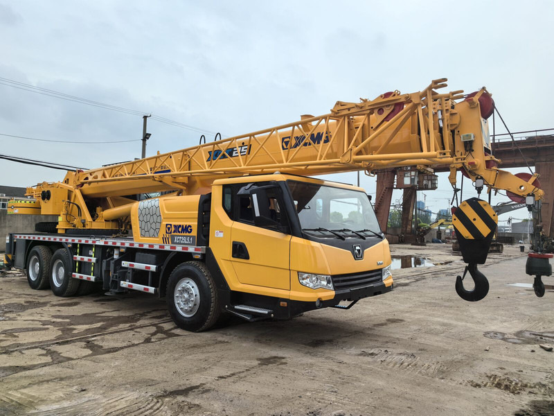 XCMG XCT25 - Grue tout-terrain: photos 4 XCMG XCT25 - Grue tout-terrain: photos 4