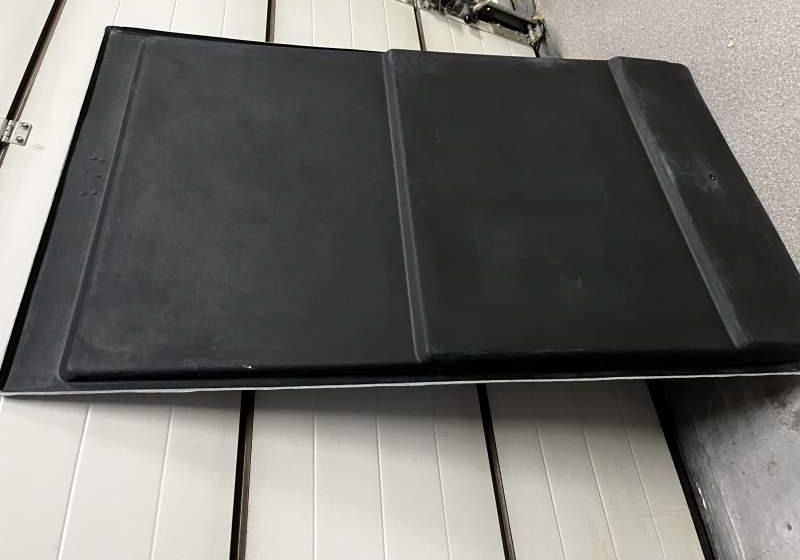 Osłona miska pod silnik Mercedes Travego Setra serii 400 euro 6 Setra 400, MERCEDES TRAVEGO - Carrosserie et extérieur pour Bus: photos 1 Osłona miska pod silnik Mercedes Travego Setra serii 400 euro 6 Setra 400, MERCEDES TRAVEGO - Carrosserie et extérieur pour Bus: photos 1