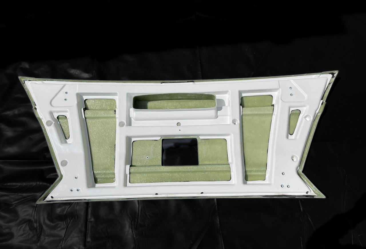 Zderzak przedni środkowy MAN LION'S COACH EURO 6 MAN Lion’s Coach Euro 6 - Pare-chocs pour Autocar: photos 2 Zderzak przedni środkowy MAN LION'S COACH EURO 6 MAN Lion’s Coach Euro 6 - Pare-chocs pour Autocar: photos 2