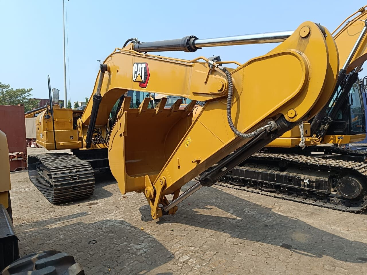 New Caterpillar 320D3GC tracked excavator - Pelle sur chenille: photos 1 New Caterpillar 320D3GC tracked excavator - Pelle sur chenille: photos 1