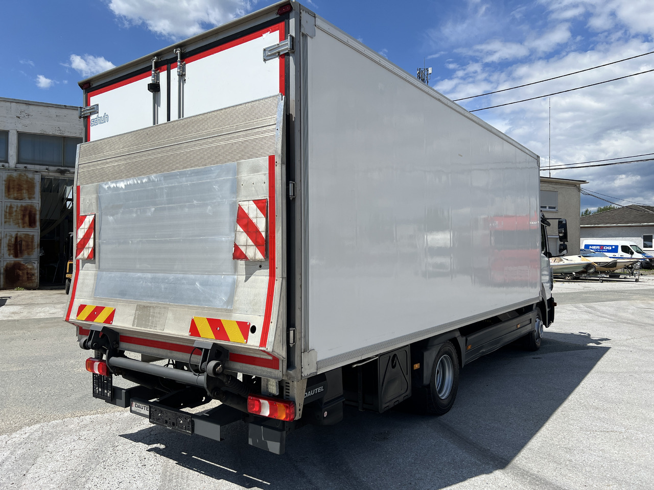 MERCEDES-BENZ Mercedes-Benz Atego 1221 Kühlkoffer mit LBW | EZ 2016 | | Klima | Tempomat | Diff. Hinterachse - Camion frigorifique: photos 5 MERCEDES-BENZ Mercedes-Benz Atego 1221 Kühlkoffer mit LBW | EZ 2016 | | Klima | Tempomat | Diff. Hinterachse - Camion frigorifique: photos 5