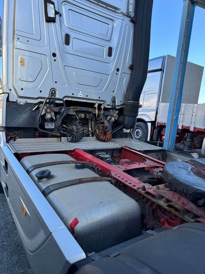 Mercedes-Benz Actros 1851 TÜV NEU TOP ZUSTAND - Tracteur routier: photos 3 Mercedes-Benz Actros 1851 TÜV NEU TOP ZUSTAND - Tracteur routier: photos 3