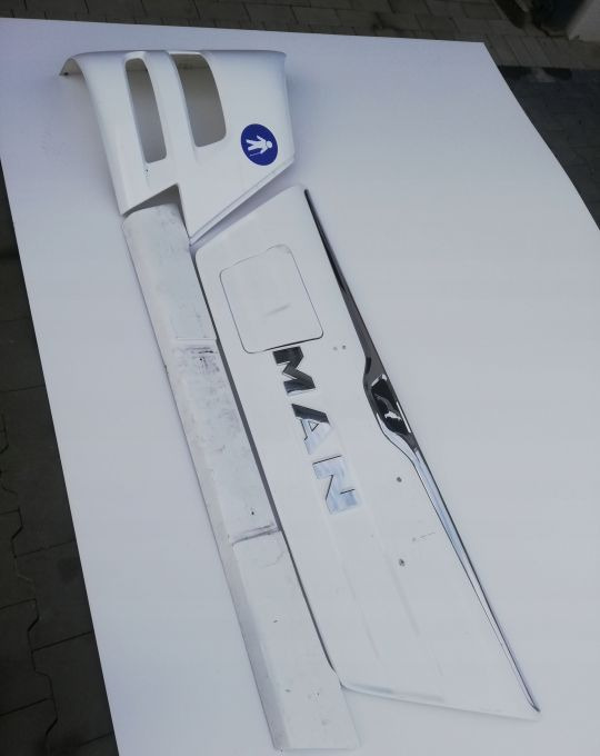 ATRAPA GRILL MASKA MAN NEOPLAN AUTOBUS - Capot pour Bus: photos 1 ATRAPA GRILL MASKA MAN NEOPLAN AUTOBUS - Capot pour Bus: photos 1