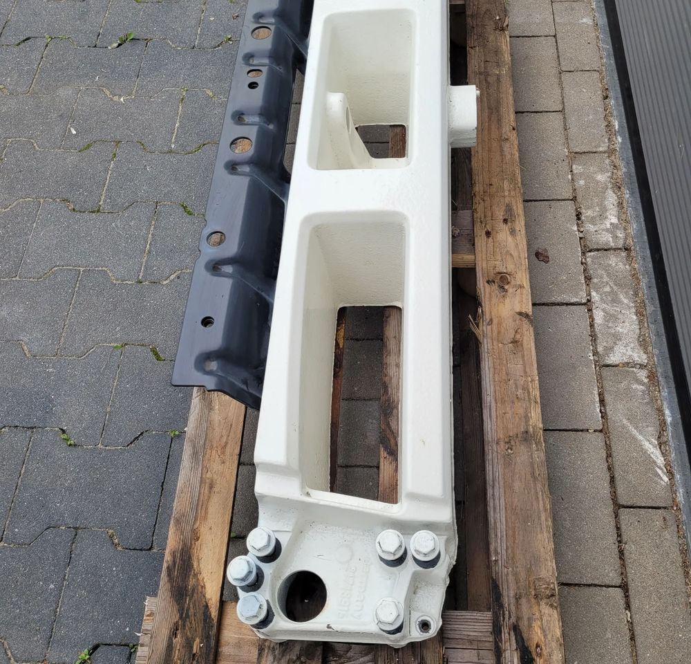 BELKA ZDERZAK VOLVO FMX ORYGINAŁ 21718915 CHWALIM116 - Carrosserie et extérieur pour Camion: photos 3 BELKA ZDERZAK VOLVO FMX ORYGINAŁ 21718915 CHWALIM116 - Carrosserie et extérieur pour Camion: photos 3