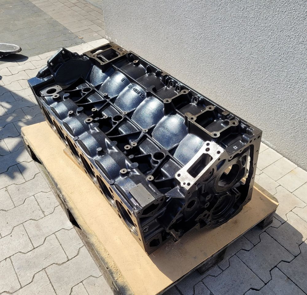 BLOK MAN TGX TGS EURO5 NOWY ORYGINAŁ 51.01101-3401 - Moteur pour Camion: photos 3 BLOK MAN TGX TGS EURO5 NOWY ORYGINAŁ 51.01101-3401 - Moteur pour Camion: photos 3