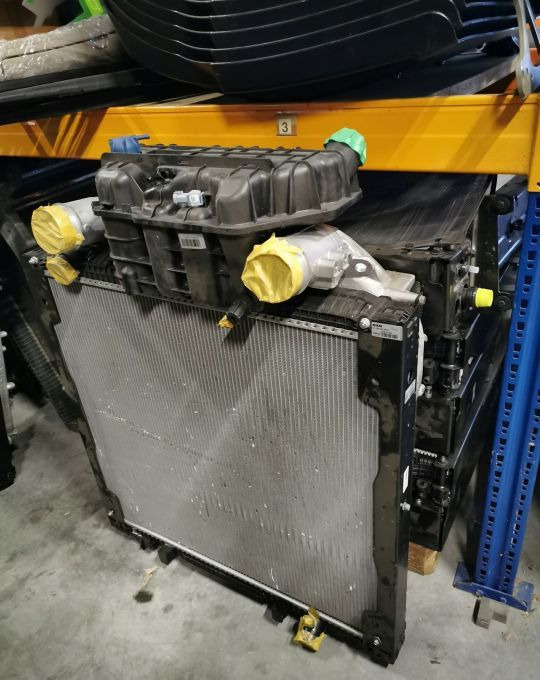 CHŁODNICA WODY MAN TGS NEW MODEL 81.06100-6917 - Radiateur pour Camion: photos 1 CHŁODNICA WODY MAN TGS NEW MODEL 81.06100-6917 - Radiateur pour Camion: photos 1