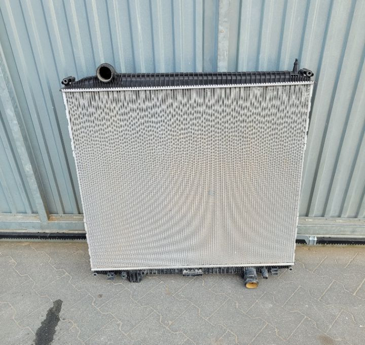 CHLODNIKA WODY MAN TGS E6. MEHLE 81.06101-6787 - Radiateur pour Camion: photos 1 CHLODNIKA WODY MAN TGS E6. MEHLE 81.06101-6787 - Radiateur pour Camion: photos 1