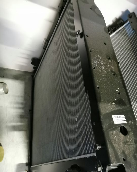 Chłodnice CHŁODNICA MAN TGS MEHLE 81.06100-6873 - Radiateur pour Camion: photos 1 Chłodnice CHŁODNICA MAN TGS MEHLE 81.06100-6873 - Radiateur pour Camion: photos 1