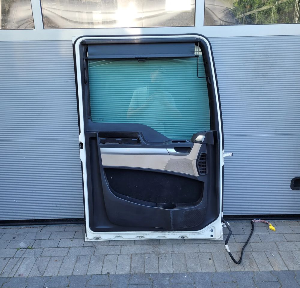 DRZWI MAN TGX LEWE LIFT RAL 9010 ORYGINAŁ CHWALIM116 - Portière et pièces pour Camion: photos 4 DRZWI MAN TGX LEWE LIFT RAL 9010 ORYGINAŁ CHWALIM116 - Portière et pièces pour Camion: photos 4