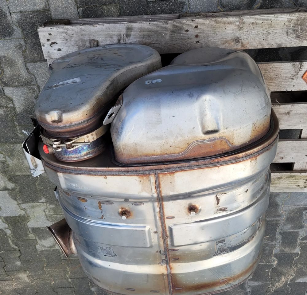 KATALIZATOR RENAULT RANGE T GAMA 23046491 CHWALIM116 - Catalyseur pour Camion: photos 1 KATALIZATOR RENAULT RANGE T GAMA 23046491 CHWALIM116 - Catalyseur pour Camion: photos 1