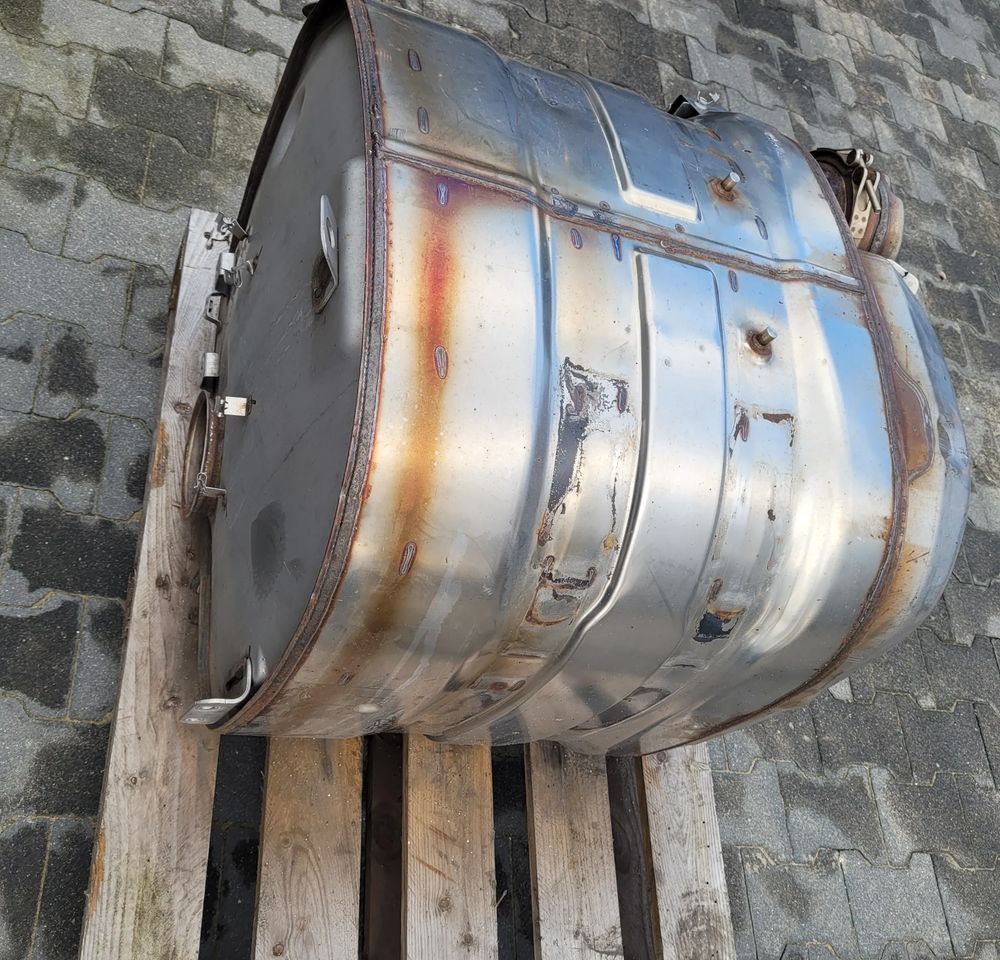 KATALIZATOR RENAULT RANGE T GAMA 23046491 CHWALIM116 - Catalyseur pour Camion: photos 2 KATALIZATOR RENAULT RANGE T GAMA 23046491 CHWALIM116 - Catalyseur pour Camion: photos 2