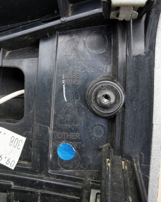 KIERUNKOWSKAZ VOLVO FM 82462033 RH. E6. - Clignotants pour Camion: photos 3 KIERUNKOWSKAZ VOLVO FM 82462033 RH. E6. - Clignotants pour Camion: photos 3