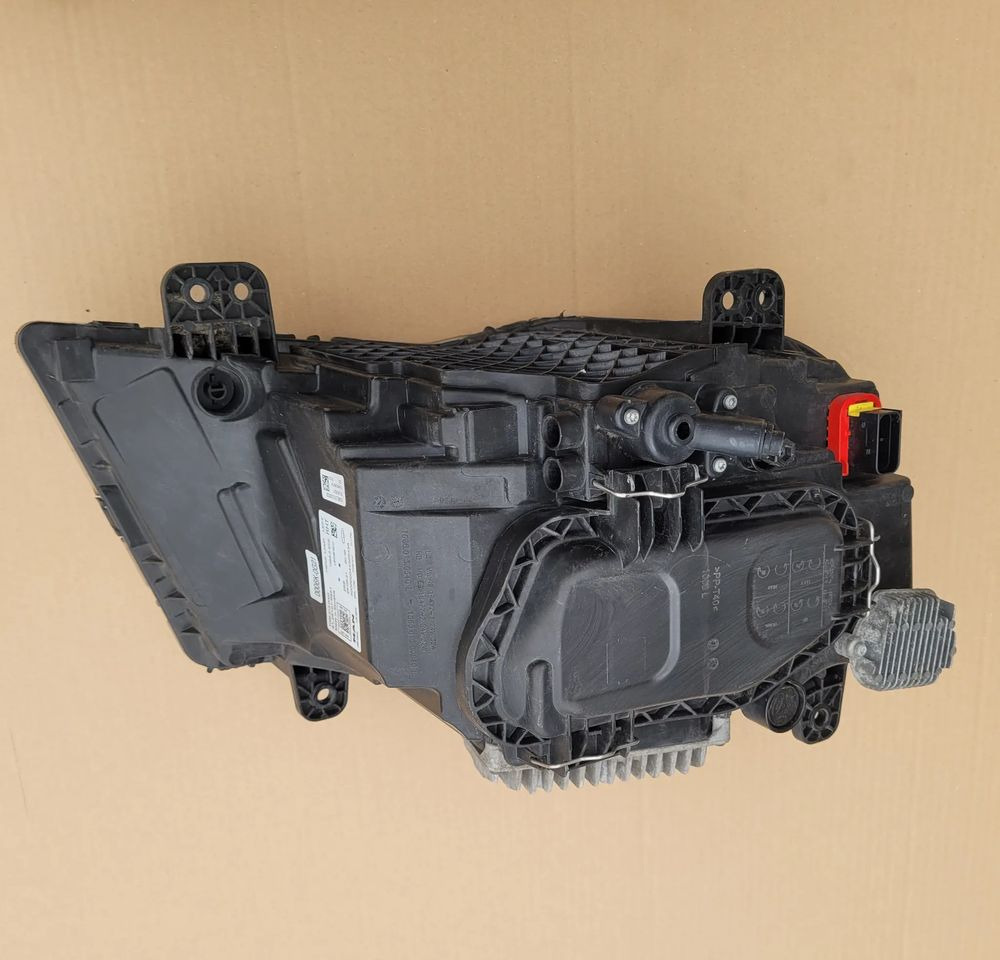LAMPA LED MAN TG3 TGX NM ORYGINAŁ 81.25101-6821 LEWA CHWALIM116 - Lumière/ Éclairage pour Camion: photos 2 LAMPA LED MAN TG3 TGX NM ORYGINAŁ 81.25101-6821 LEWA CHWALIM116 - Lumière/ Éclairage pour Camion: photos 2