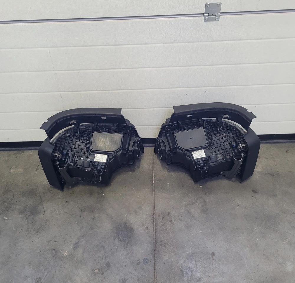 LAMPA LED SCANIA R NGT 2655849 2655848 RH/LH CHWALIM116 - Lumière/ Éclairage pour Camion: photos 2 LAMPA LED SCANIA R NGT 2655849 2655848 RH/LH CHWALIM116 - Lumière/ Éclairage pour Camion: photos 2