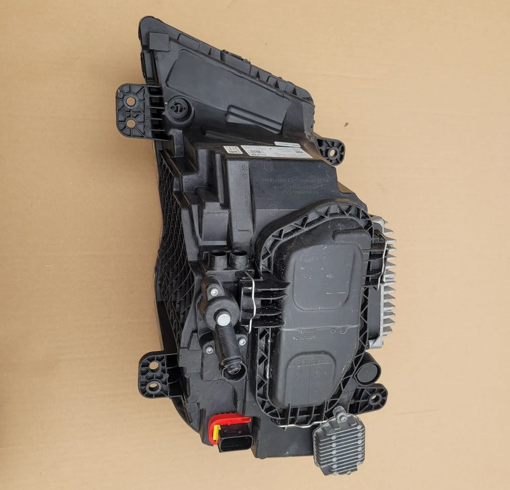 LAMPA MAN TG3 LED PRAWA 81.25101-6822 CHWALIM116 - Lumière/ Éclairage pour Camion: photos 3 LAMPA MAN TG3 LED PRAWA 81.25101-6822 CHWALIM116 - Lumière/ Éclairage pour Camion: photos 3