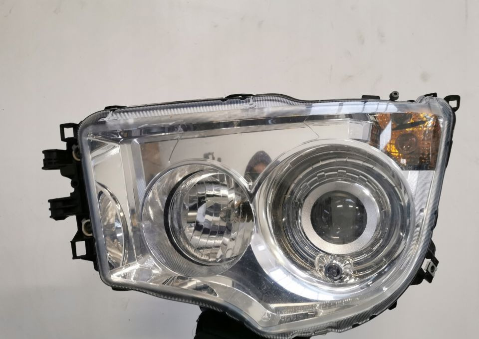 LAMPA MERCEDES ACTROS ANTOS XENON mp4 A9608202639 - Feu avant: photos 1 LAMPA MERCEDES ACTROS ANTOS XENON mp4 A9608202639 - Feu avant: photos 1