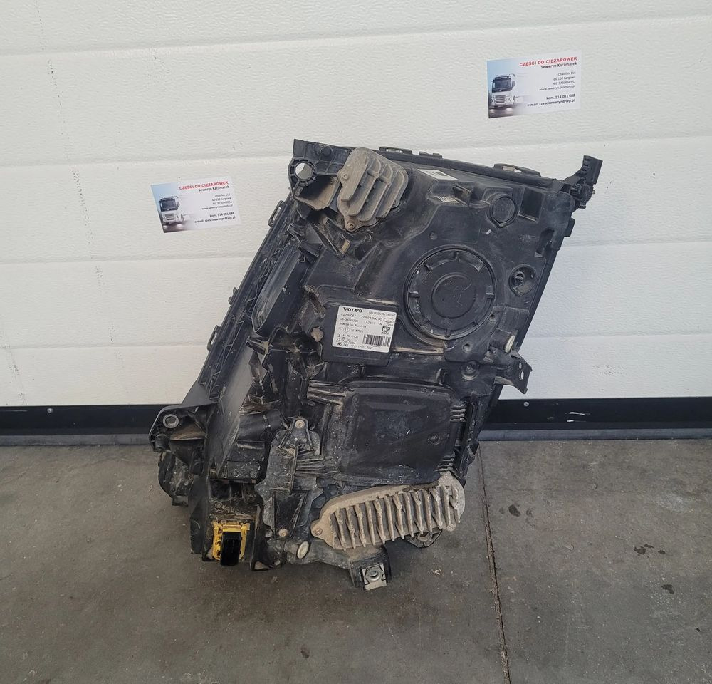 LAMPA VOLVO FMX RH ORYGINAŁ 22239057 CHWALIM116 - Carrosserie et extérieur pour Camion: photos 4 LAMPA VOLVO FMX RH ORYGINAŁ 22239057 CHWALIM116 - Carrosserie et extérieur pour Camion: photos 4