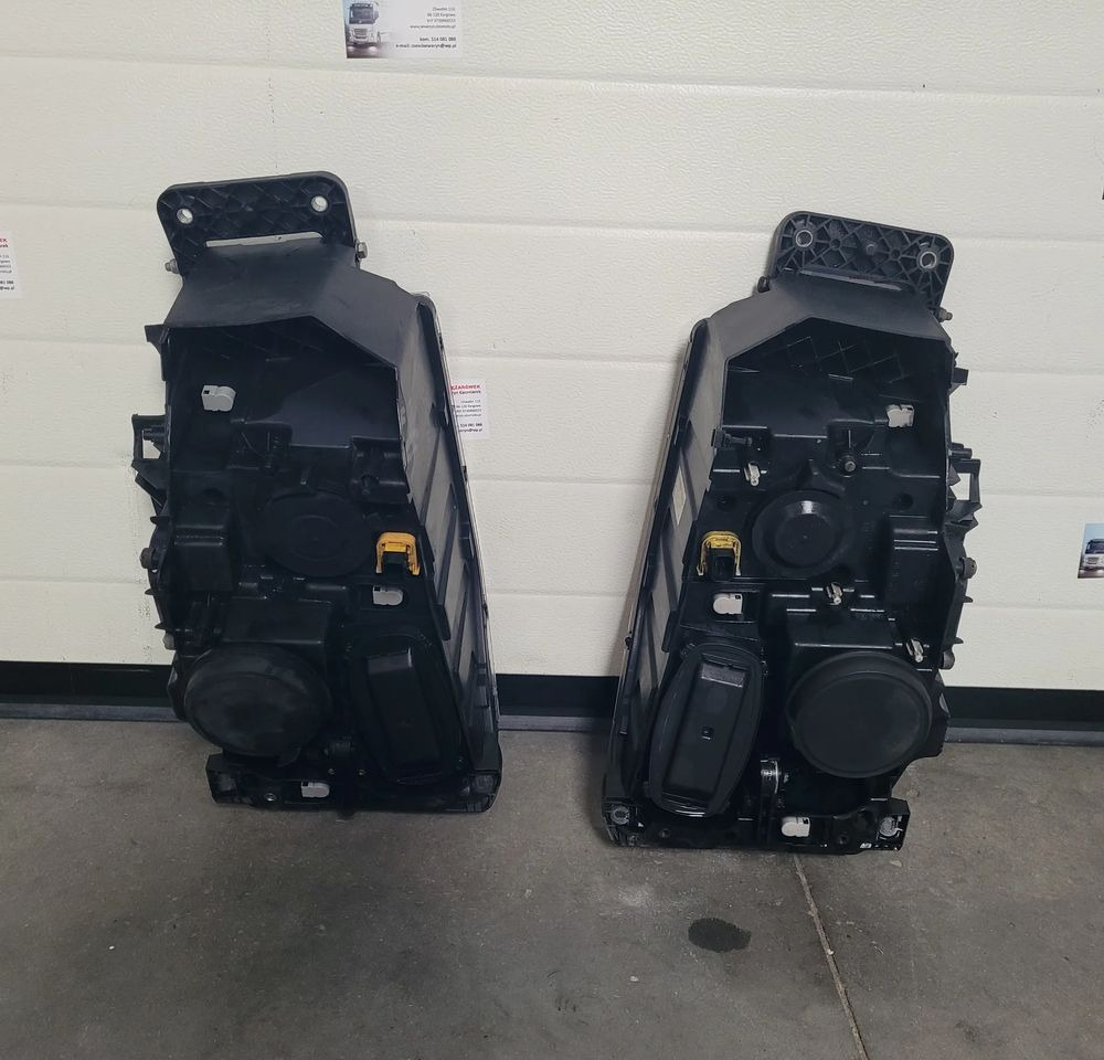 LAMPA XENON RENAULT RANGE T PRAWA LEWA - Lumière/ Éclairage pour Camion: photos 4 LAMPA XENON RENAULT RANGE T PRAWA LEWA - Lumière/ Éclairage pour Camion: photos 4