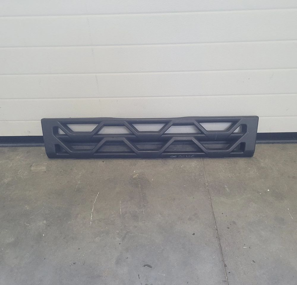 ŁAWKA STOPNIEN RENAULT RANGE T GAMA - Marchepied pour Camion: photos 1 ŁAWKA STOPNIEN RENAULT RANGE T GAMA - Marchepied pour Camion: photos 1